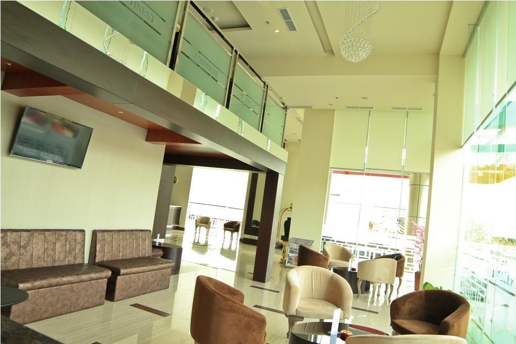 Continent Centrepoint Panakkukang Makassar Bagian luar foto