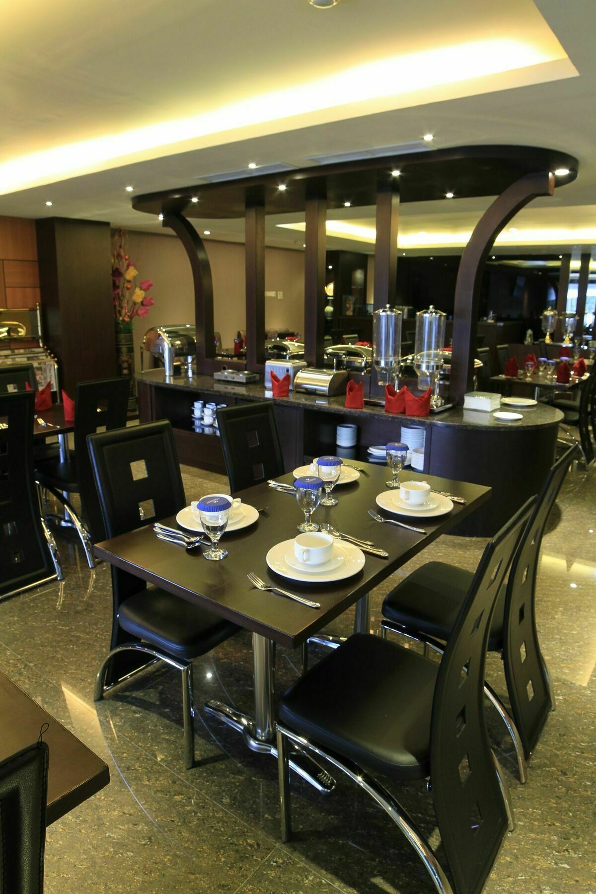 Continent Centrepoint Panakkukang Makassar Bagian luar foto